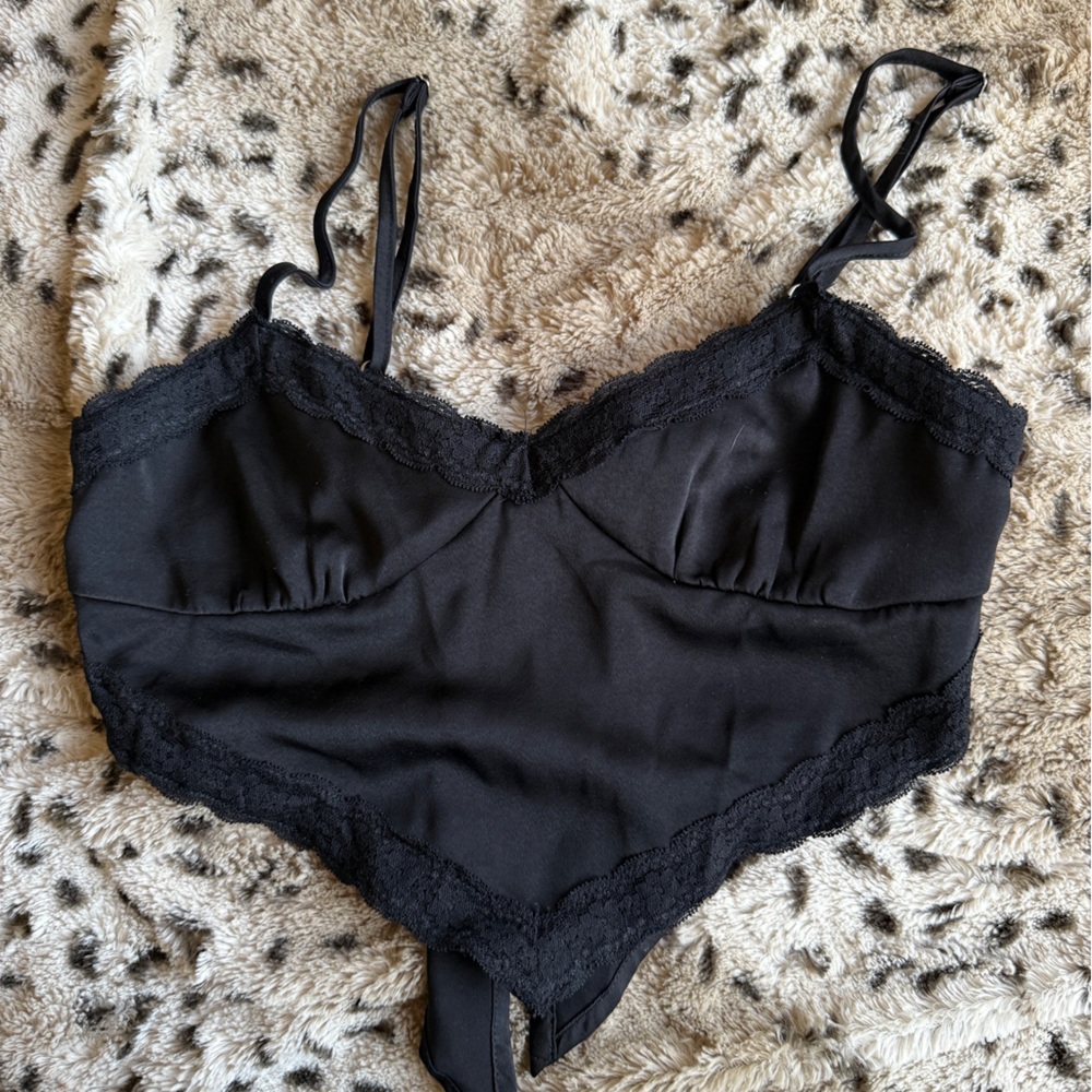 Black Lace Trim Crop Top